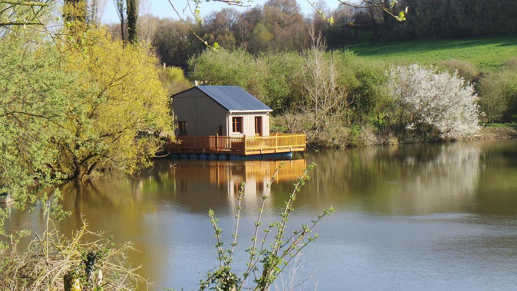 Cabanes Flottantes Et Gites Au Fil De L'Eau Colleville Ngoại thất bức ảnh