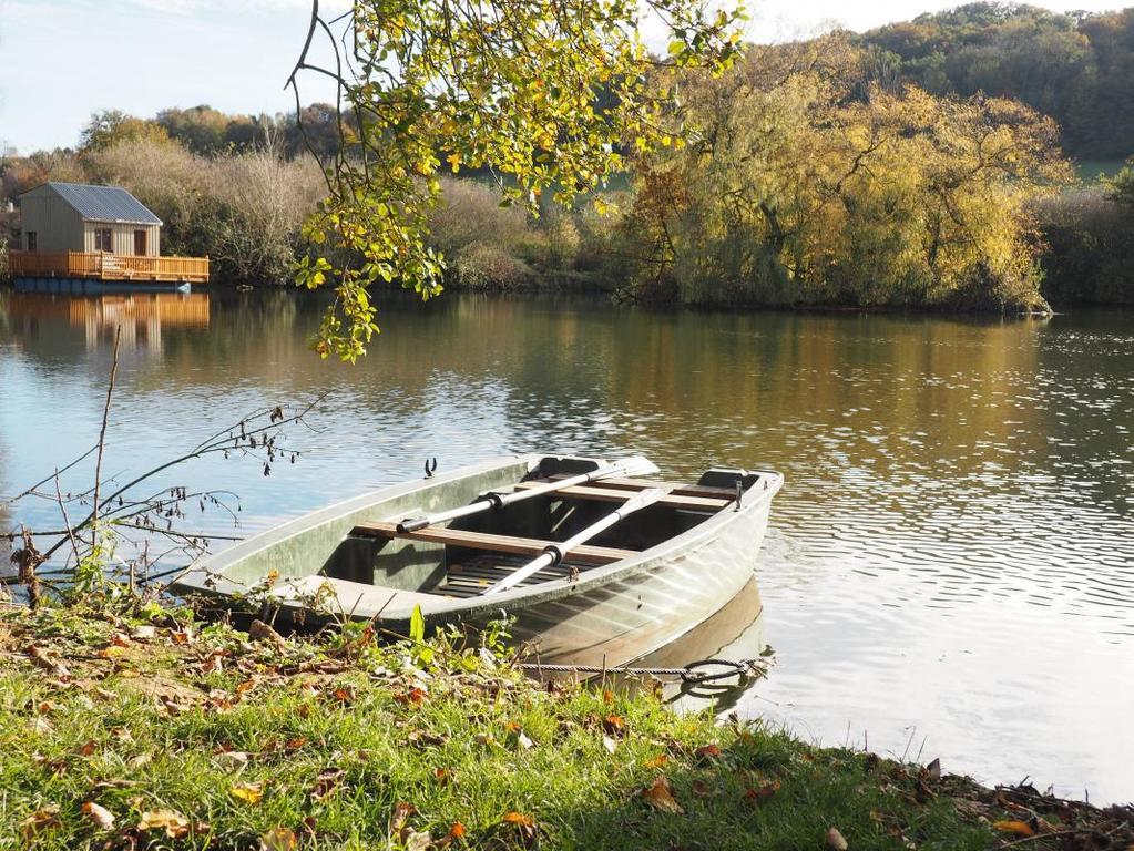 Cabanes Flottantes Et Gites Au Fil De L'Eau Colleville Ngoại thất bức ảnh